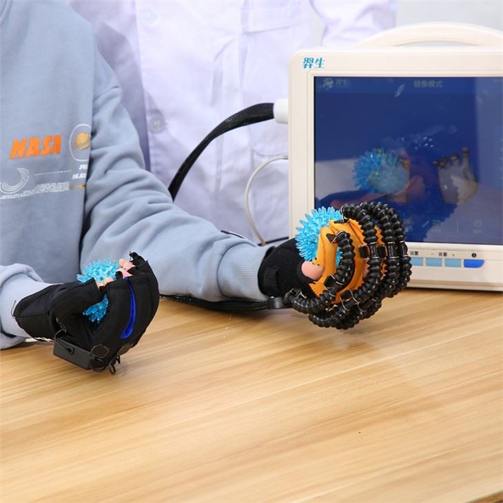 Apparat tal-Idejn Artab Exoskeleton Għall Paralizzati